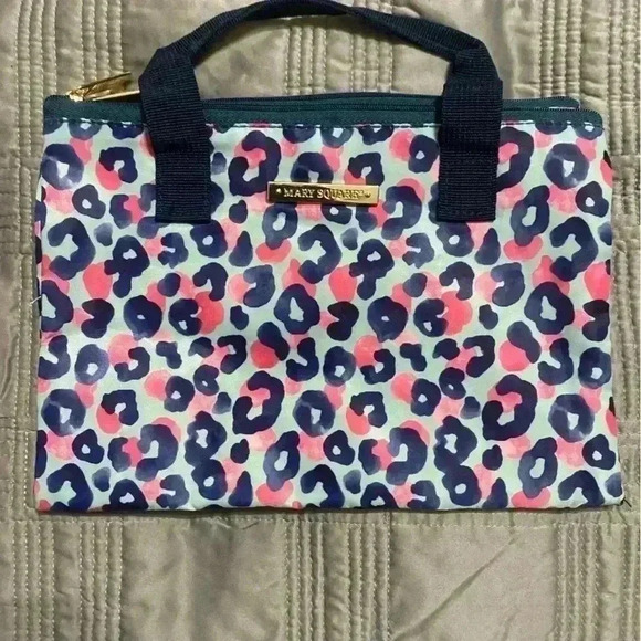 Make Up Bag - In perfect condition - Picture 1 of 4